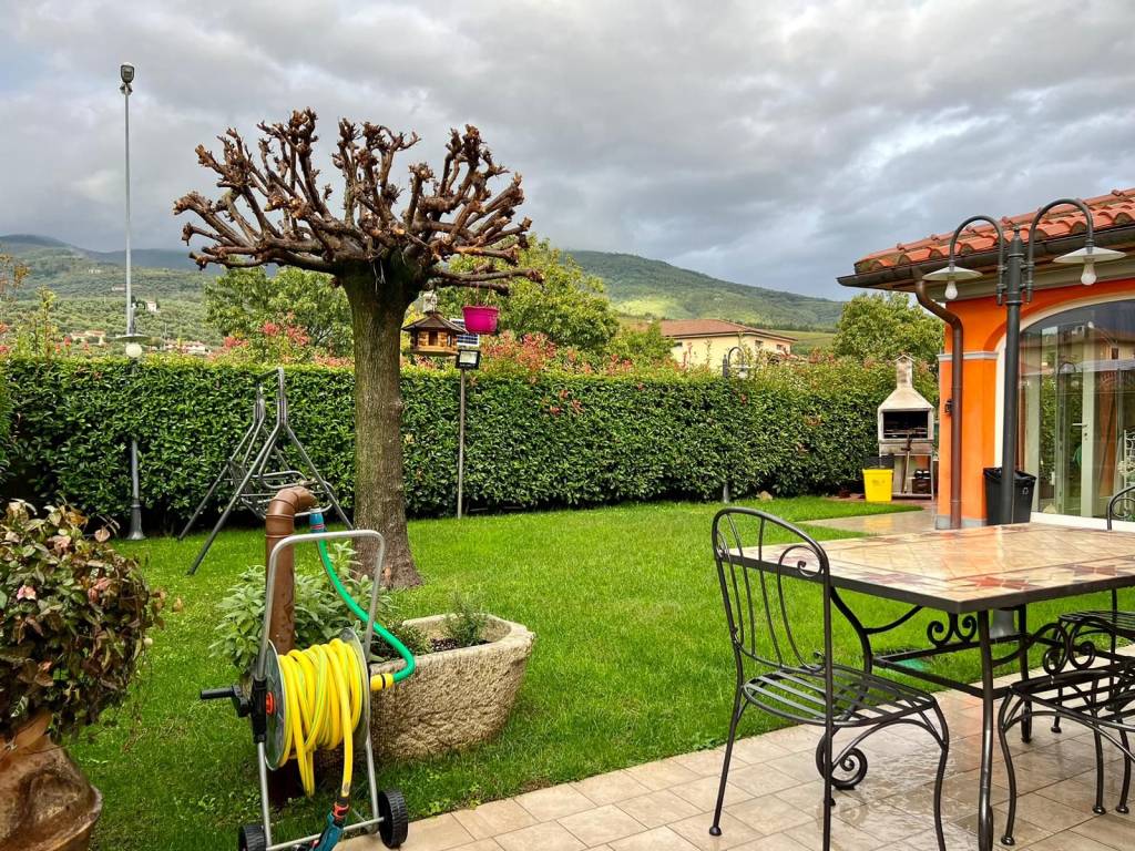 Villa a Pistoia in Via Vecchia Montalese - Foto 3