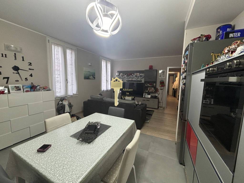 Appartamento a Verbania in Via Vigne Basse - Foto 4