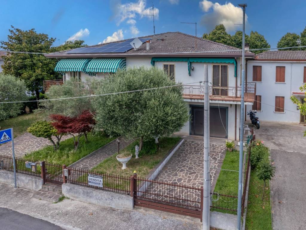 Villa a Saonara in Via Cagnola, 19 - Foto 2