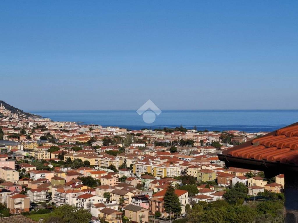 Casa indipendente a Diano marina in Via San Giacomo, 4 - Foto 1