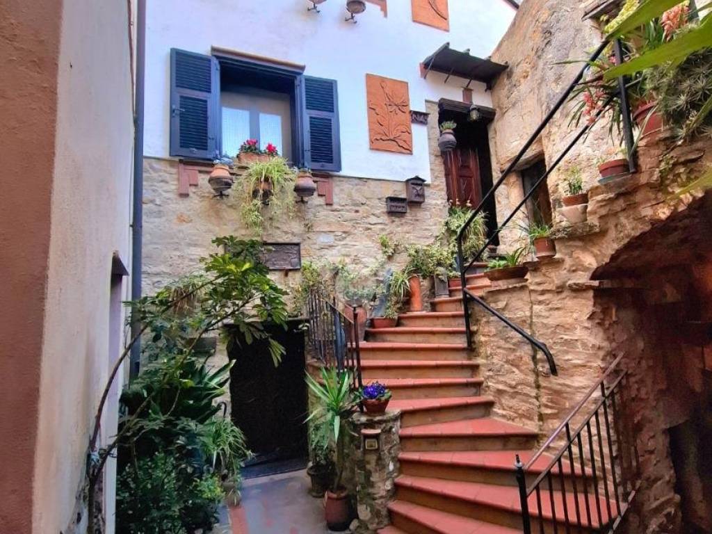 Casa indipendente a Diano marina in Via San Giacomo, 4 - Foto 3
