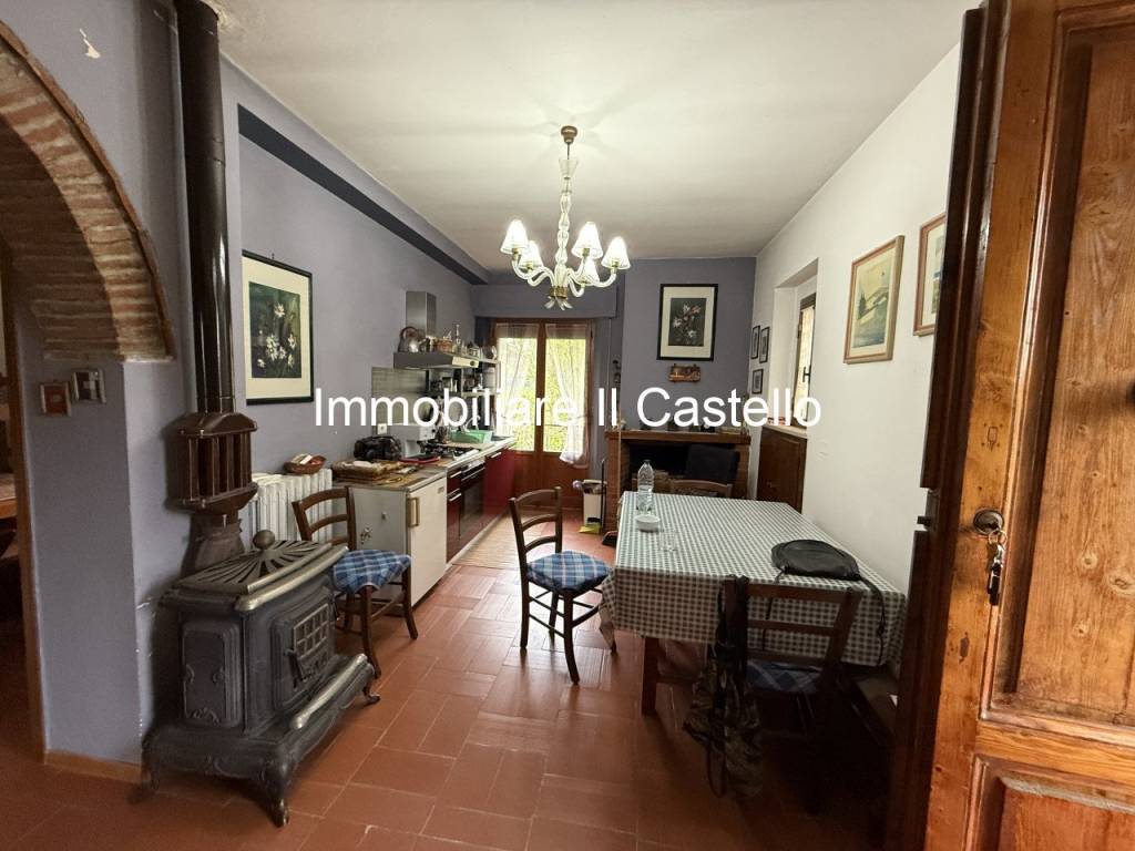 Appartamento a Castiglione del lago in Via Trentino - Foto 3