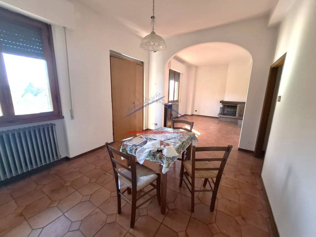 Appartamento a Laterina pergine valdarno in Strada Provinciale 2 Vecchia Aretina - Foto 3