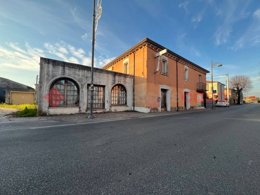 Appartamento a Oppeano in via croce, 43 - Foto 2