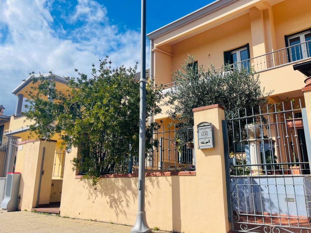 Villetta a schiera a Girasole in Via Roma, 22 - Foto 2