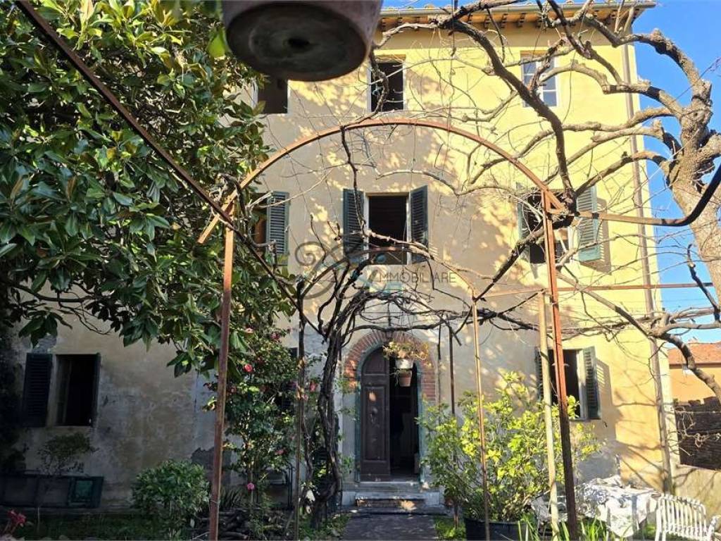 Rustico / casale a Montecarlo in Piazza Giuseppe Garibaldi - Foto 2