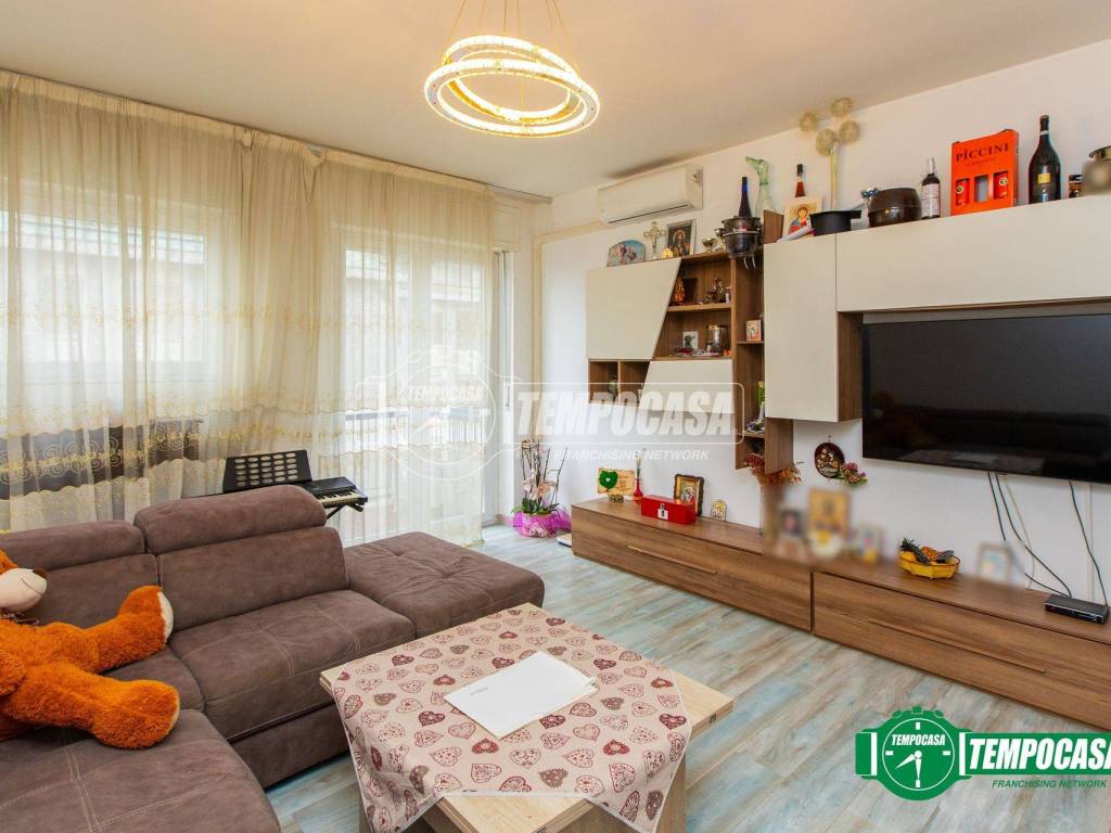 Appartamento a Busto arsizio in Via Guglielmo Marconi 17 - Foto 2