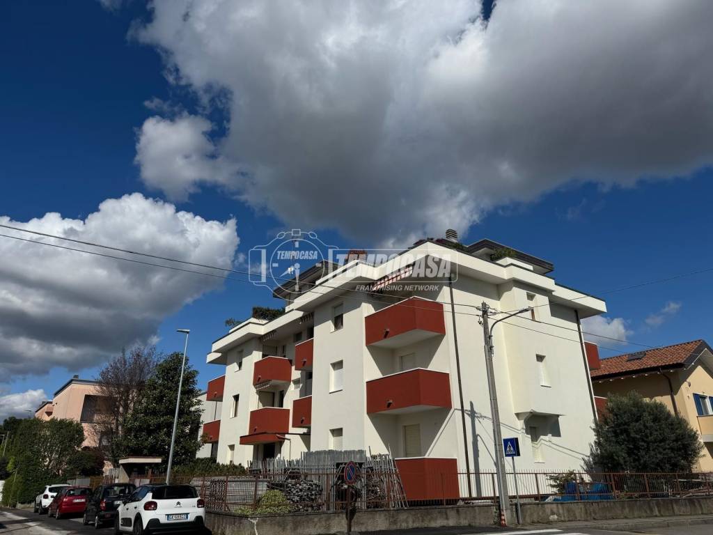 Appartamento a Busto arsizio in Via Canazei 2 - Foto 2