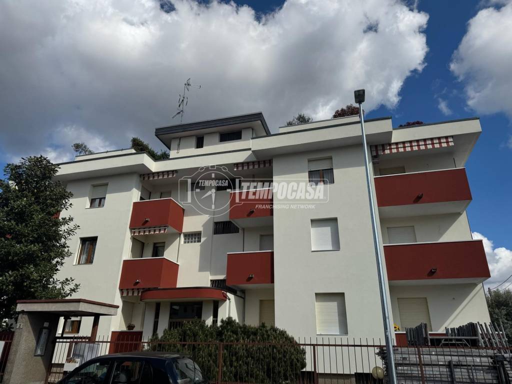 Appartamento a Busto arsizio in Via Canazei 2 - Foto 5