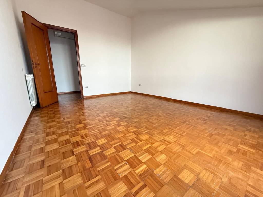 Appartamento a Caserta in Via Gianfrancesco Alois, 15 - Foto 4