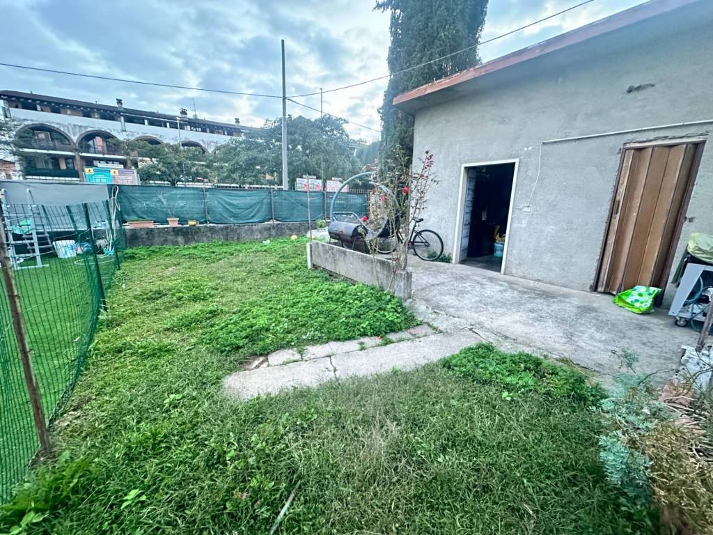 Appartamento a Lonate pozzolo in VIA MONVISO - Foto 3