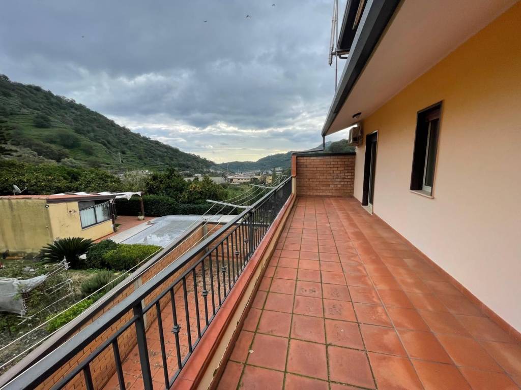 Appartamento a Savoca in Via Rina - Foto 4
