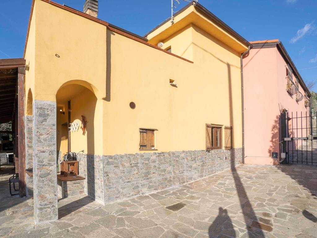 Villa a Albisola superiore in DELLA PACE - Foto 2