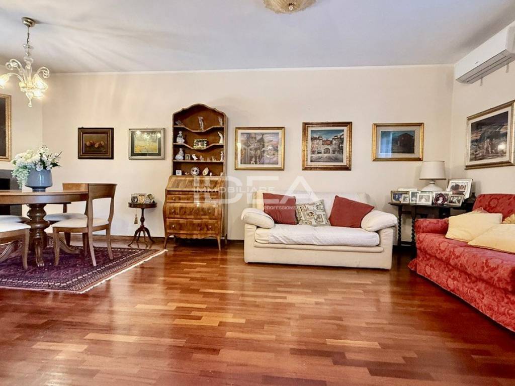 Villa a Lucca in Via dei Pini , - Foto 3