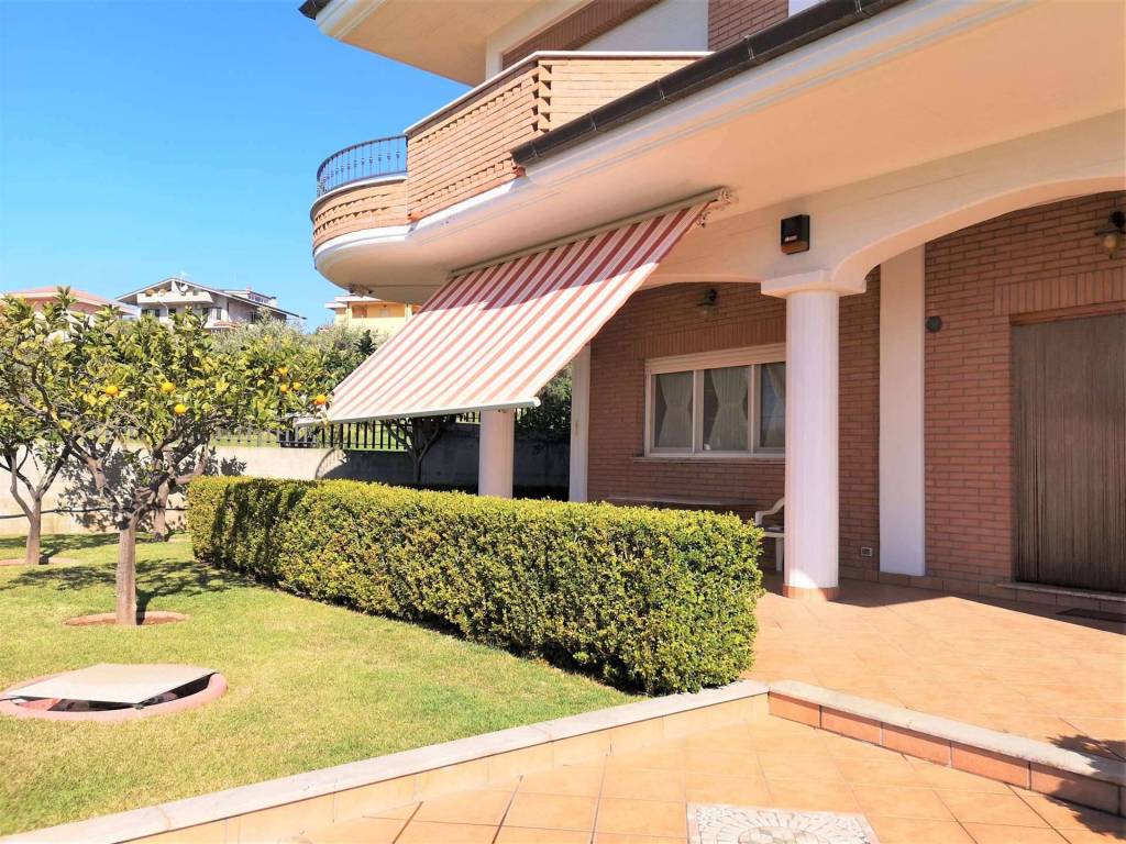 Villa a Satriano in Via Drosi, 112 - Foto 2
