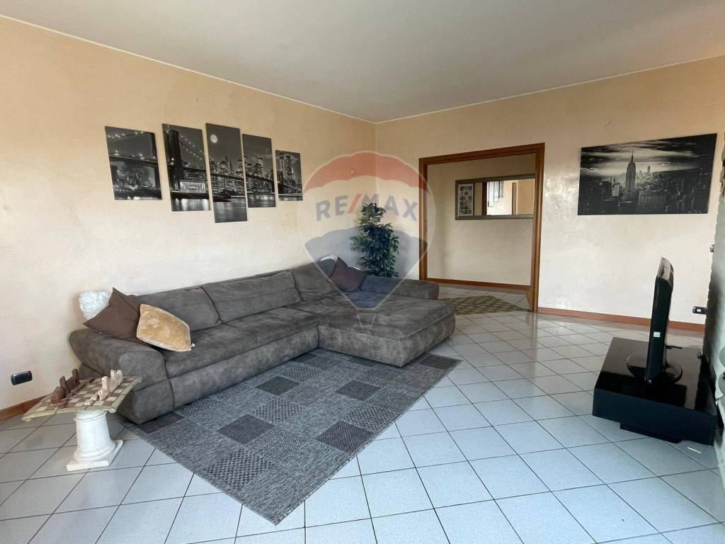 Appartamento a Cardano al campo in via per castelnovate, 1 - Foto 2