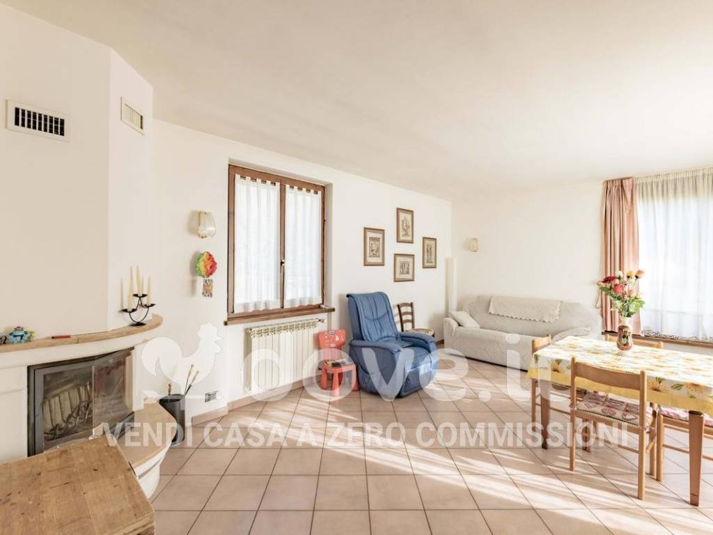 Villa a Castelveccana in Via G. Garibaldi - Foto 3