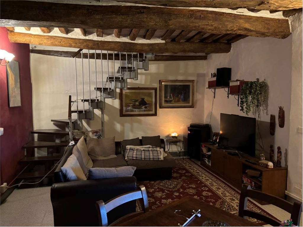 Casa indipendente a Lucca in Via del Bozzo, 1 - Foto 2