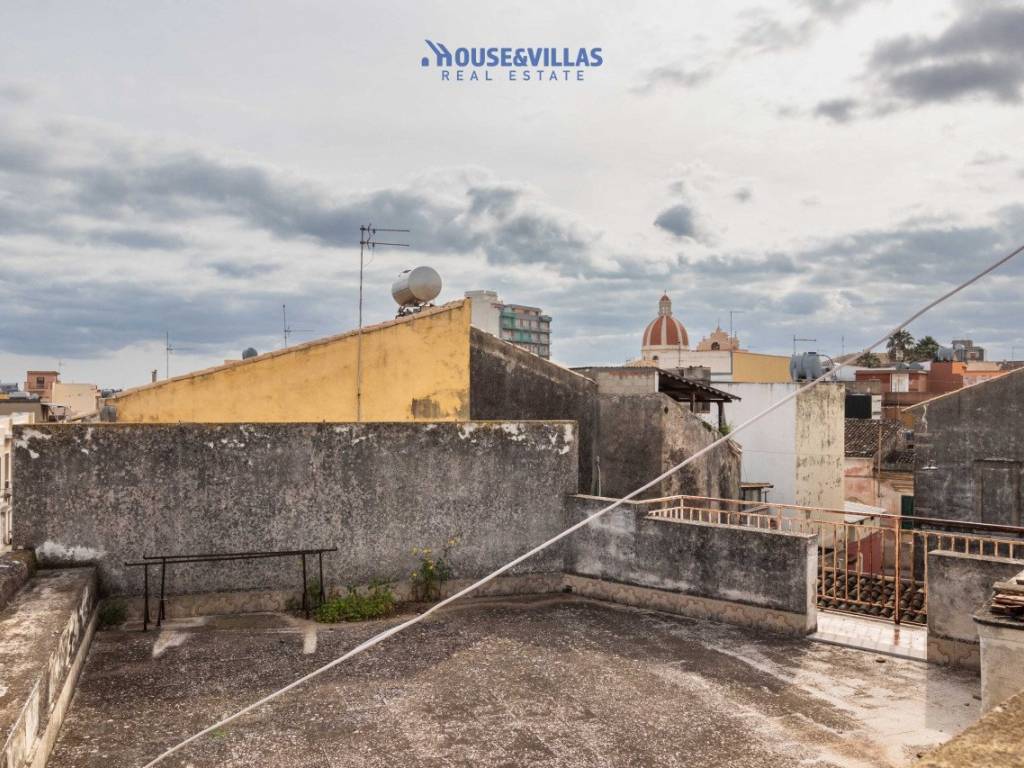 Casa indipendente a Avola in Via Linneo - Foto 4