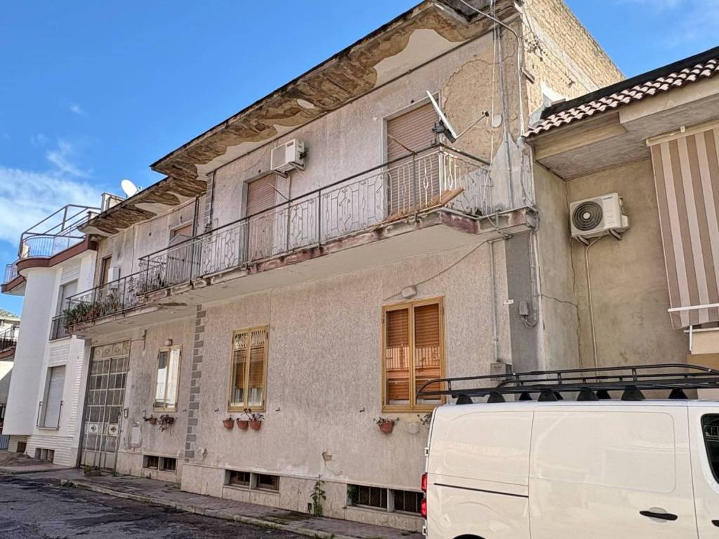 Palazzo / stabile a Maddaloni in Via Caudina - Foto 4