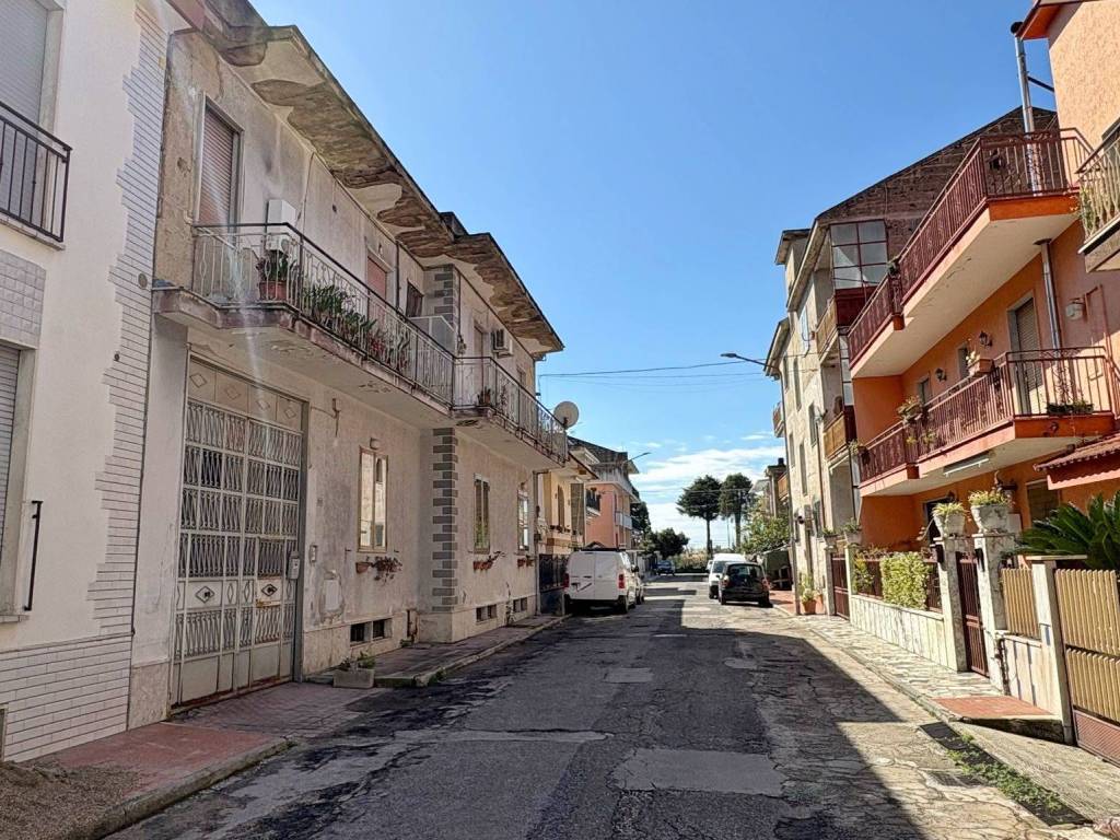 Palazzo / stabile a Maddaloni in Via Caudina - Foto 5