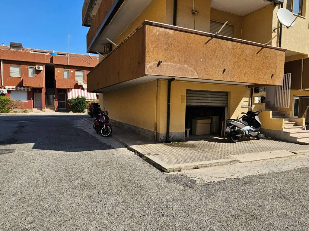 Box / garage a Soverato in Via Scopelliti, 1 - Foto 5