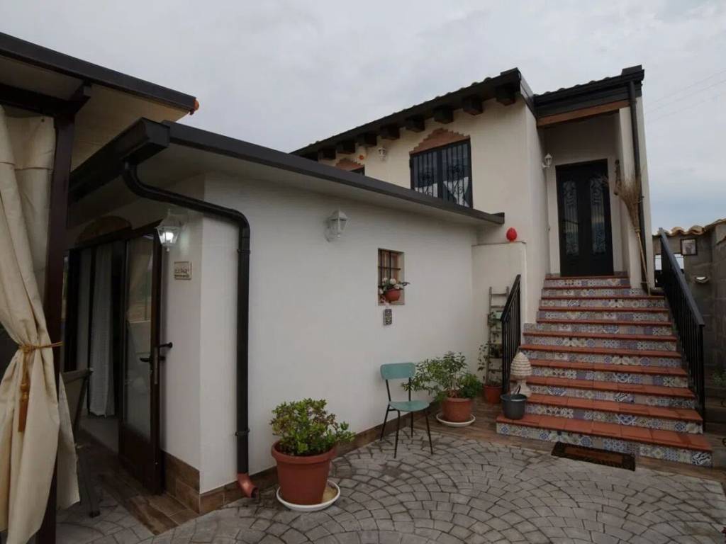 Villa a Avola in Via Palma S.N.C. - Foto 2