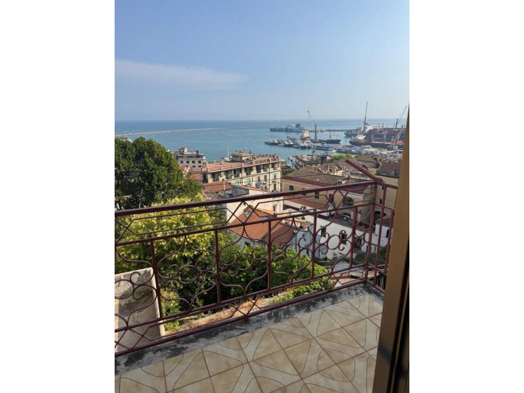 Appartamento a Salerno in Via Madonna del Monte - Foto 3