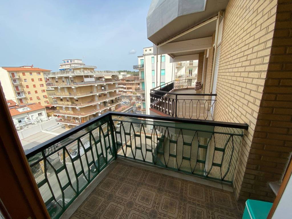Appartamento a Follonica in Via Mario Rapisardi, 6 - Foto 4