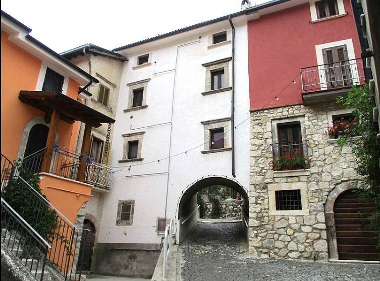 Appartamento a Tagliacozzo in Piazza XXIII - Foto 3