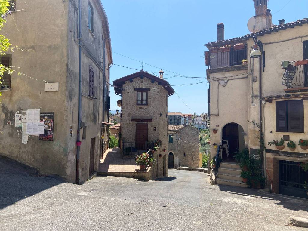 Appartamento a Monteleone sabino in Via Vignaletti, 5 - Foto 3