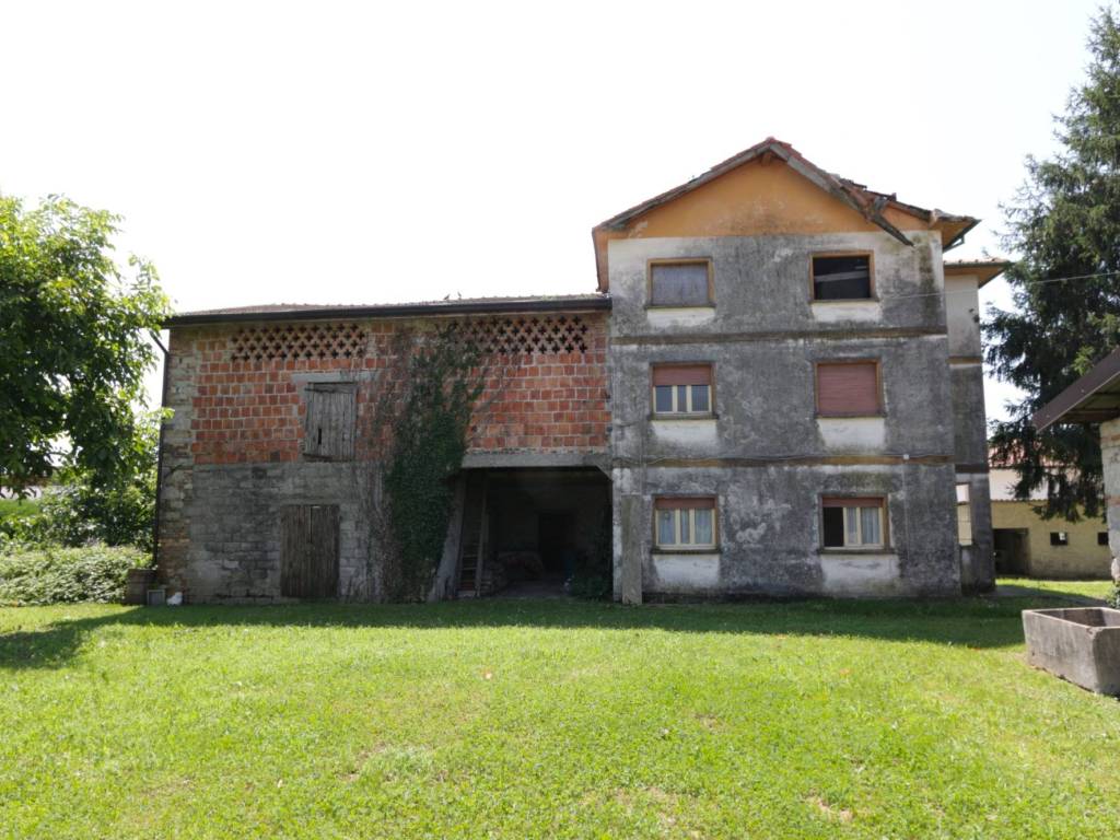 Villa a Spilimbergo in Via Ugo Foscolo - Foto 4