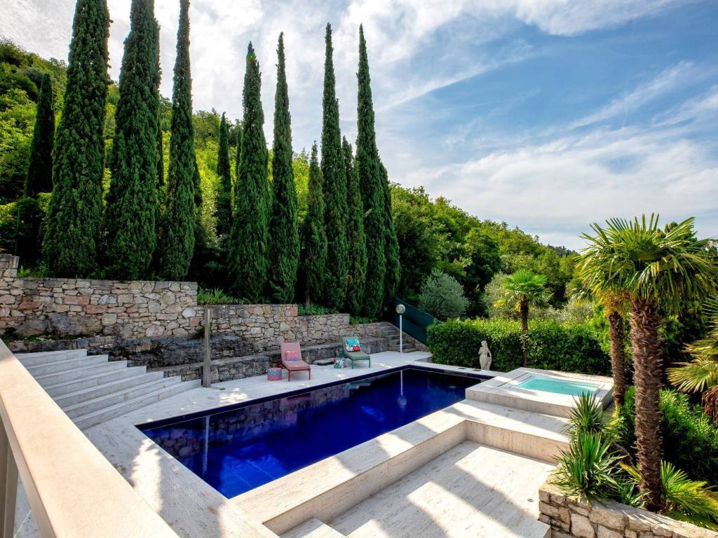 Villa a Torri del benaco in Viale Fratelli Lavanda, 3 - Foto 3