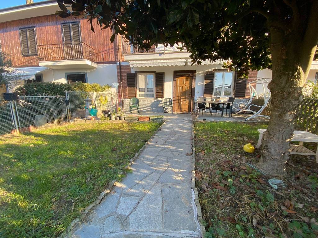Casa indipendente a Santo stefano roero in Frazione San Lorenzo, 17 - Foto 2