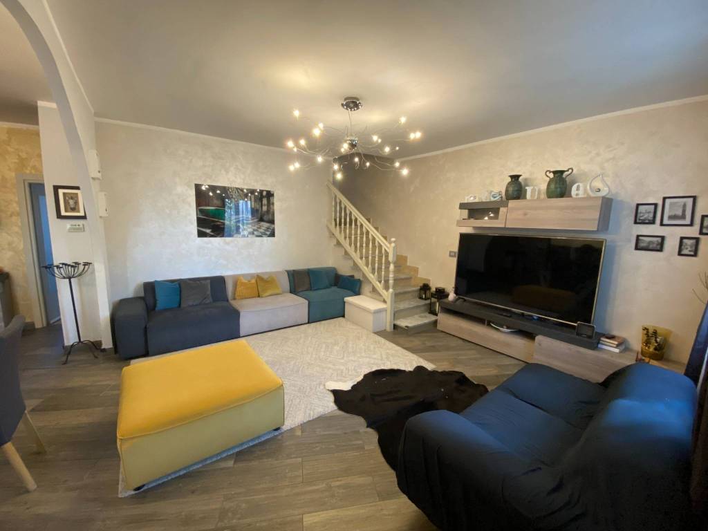 Casa indipendente a Santo stefano roero in Frazione San Lorenzo, 17 - Foto 3