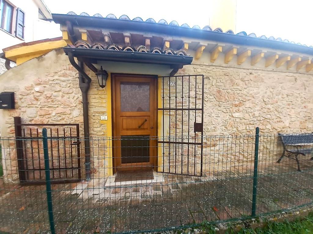 Casa indipendente a Spoleto in Frazione Morgnano - Foto 3