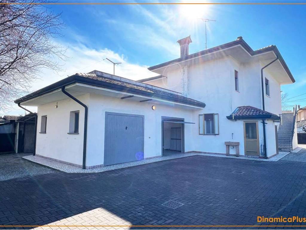Villa a Vazzola in Via Liberazione - Foto 2