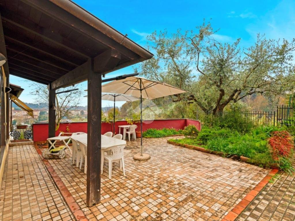 Casa indipendente a Sarzana in Via Montata di Sarzanello, 40 - Foto 3