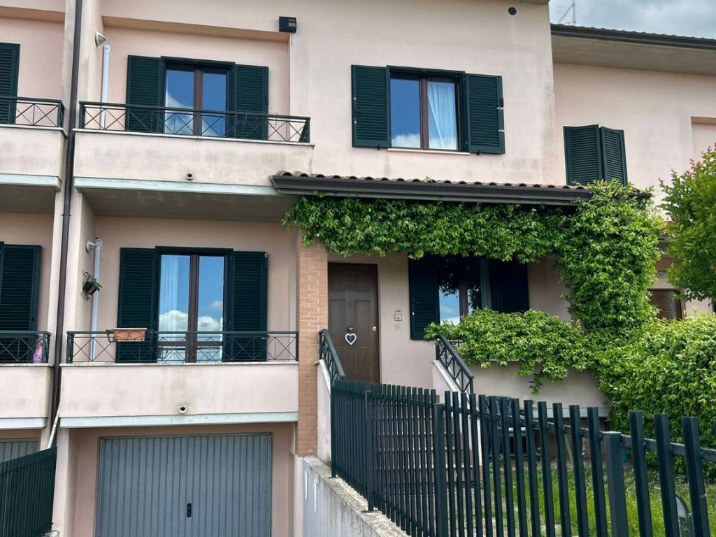 Villetta a schiera a Marsciano in Via Santa Croce - Foto 2