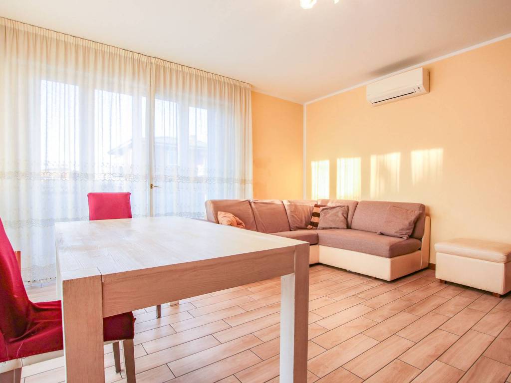 Appartamento a Verona in Via Porto Tolle, 5 - Foto 2