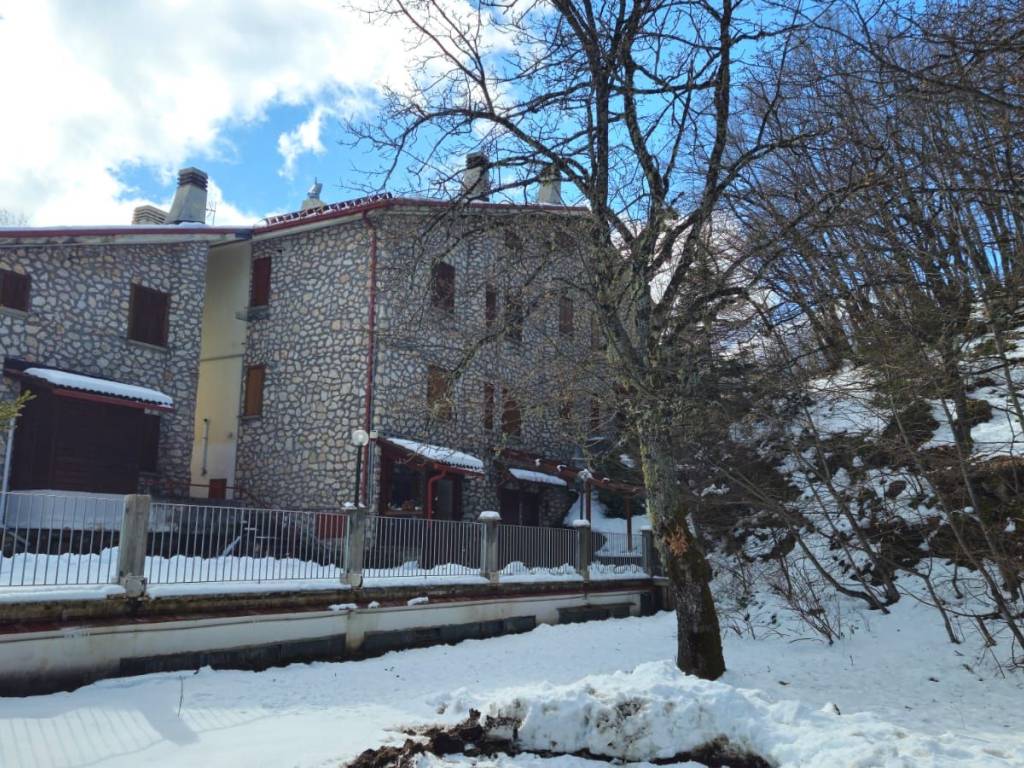Appartamento a Rocca di cambio in Via Gran Sasso - Foto 4