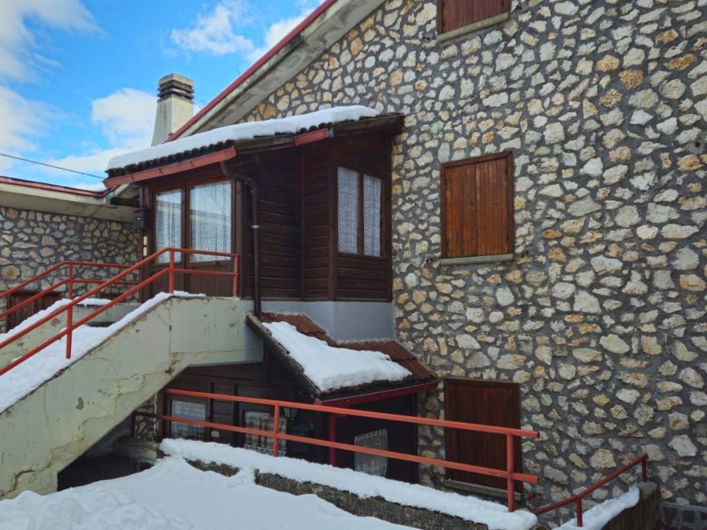 Appartamento a Rocca di cambio in Via Gran Sasso - Foto 5