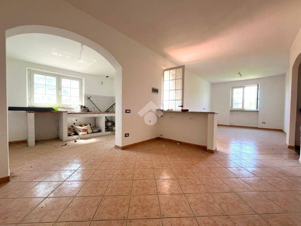Casa indipendente a Sarzana in Viale XXV Aprile - Foto 4