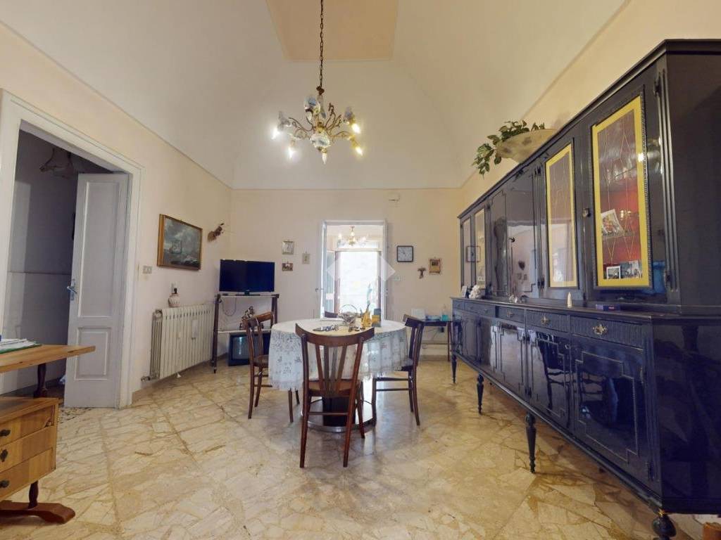 Casa indipendente a Francavilla fontana in Via R. Caroli - Foto 4