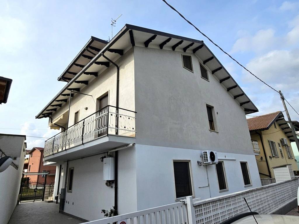 Appartamento a Cepagatti in Via Milano, 8 - Foto 2