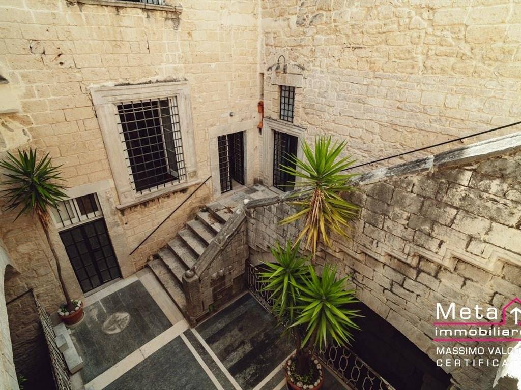 Palazzo / stabile a Andria in via Corrado IV di Svevia, 1 - Foto 3