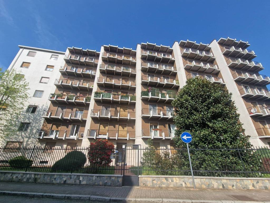 Appartamento a Vercelli in Via Santorre Santarosa, 28 - Foto 2