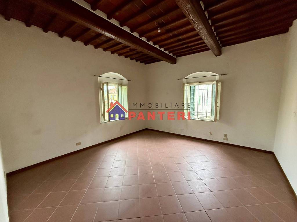 Appartamento a Pescia in Viale Giuseppe Garibaldi - Foto 2