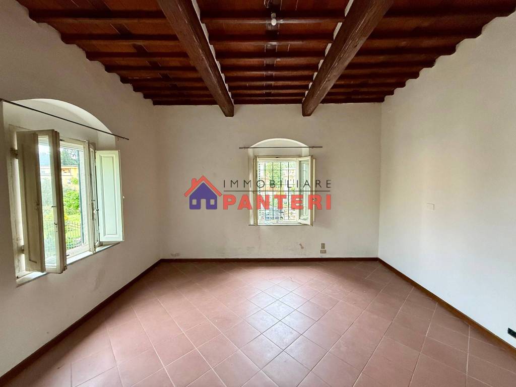 Appartamento a Pescia in Viale Giuseppe Garibaldi - Foto 4