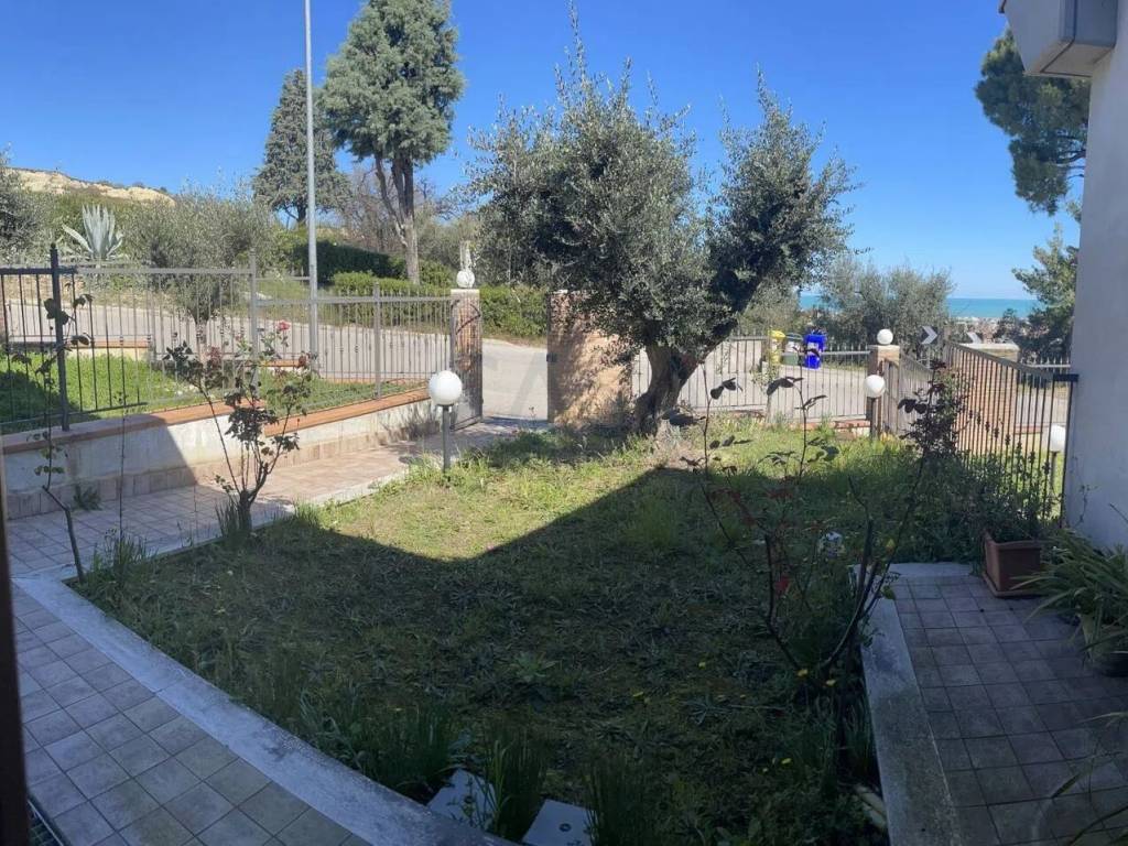 Villa a San benedetto del tronto in Via Santa Lucia - Foto 2